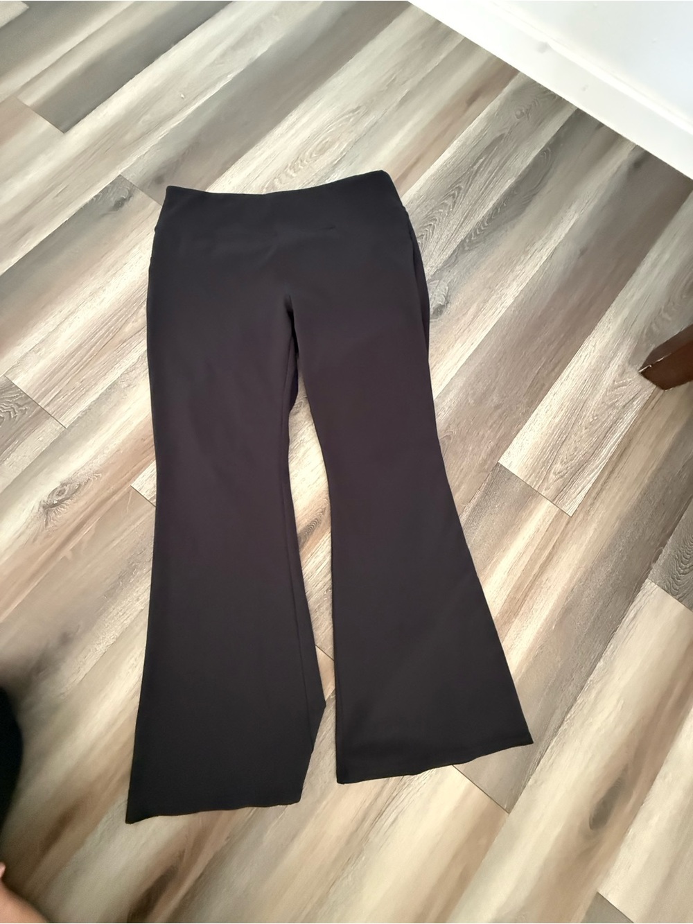 New no Tag Halara Flare Leg Leggings Size 1 XL